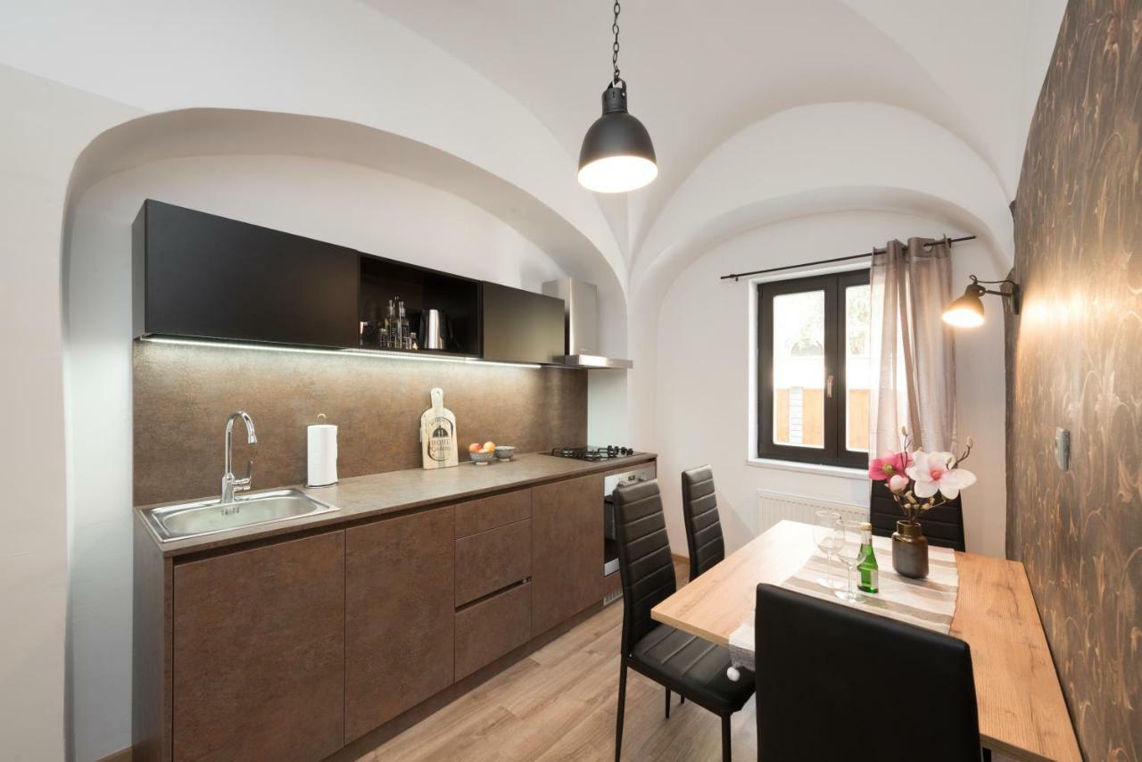 Royal Vega Apartment Любляна Экстерьер фото